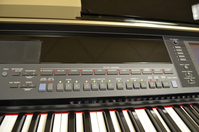 Yamaha CVP 405 Clavinova digital piano